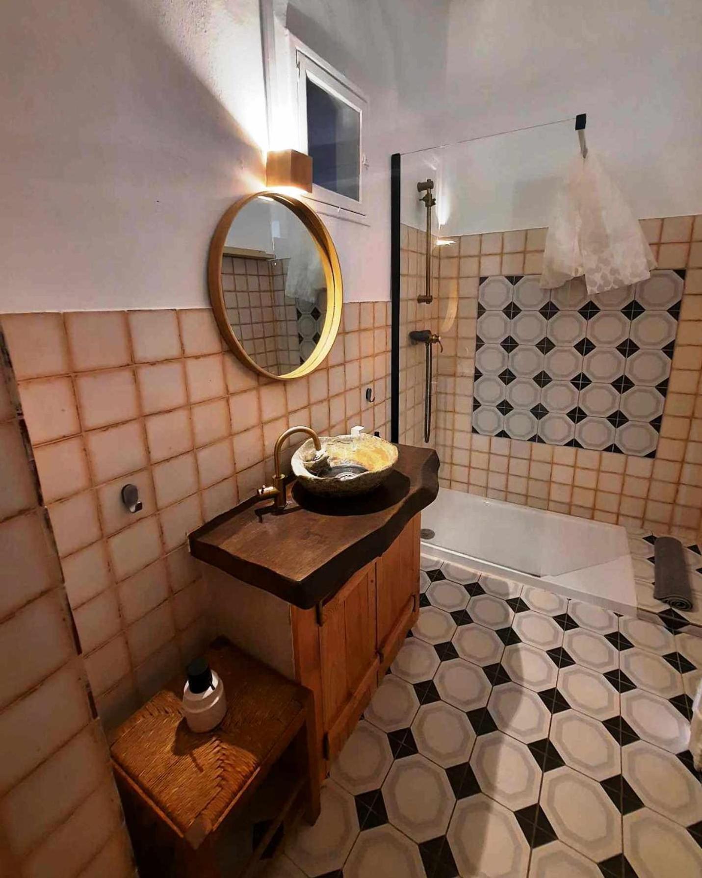 מונצ'יק Casa Malva - Traditional Townhouse Apartment מראה חיצוני תמונה